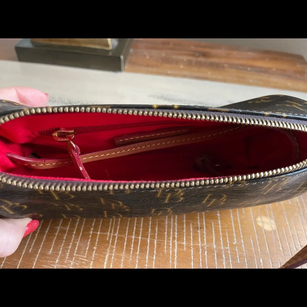 Dooney & Bourke Vintage Purse - Picture 6 of 6